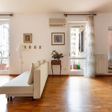Cozy Apt With Balcony - Porta Romana District Milán Exterior foto